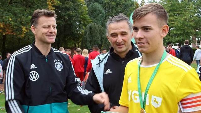 更是两种打 更是两种打